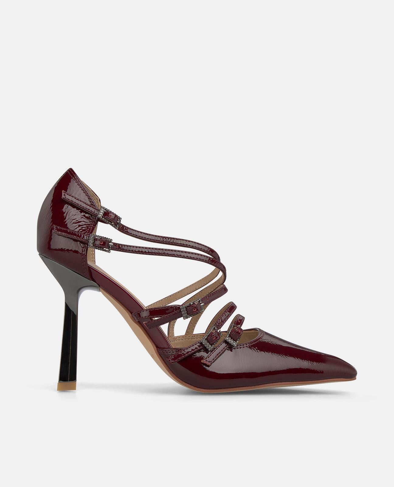 ZAPATO TACÓN TIRAS HEBILLA