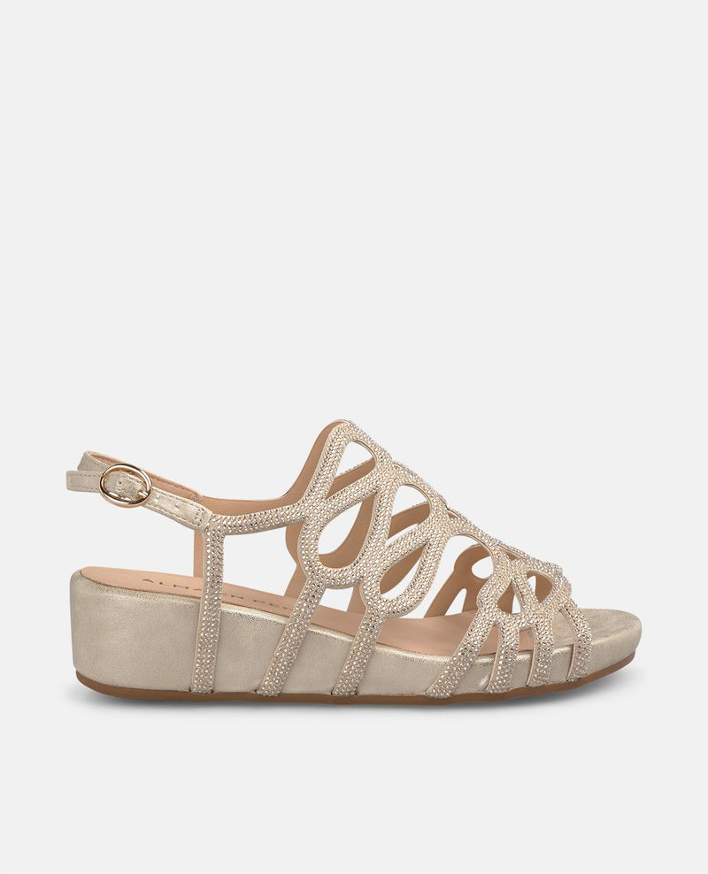 SANDALIA CUBIERTA PEDRERÍA CUÑA