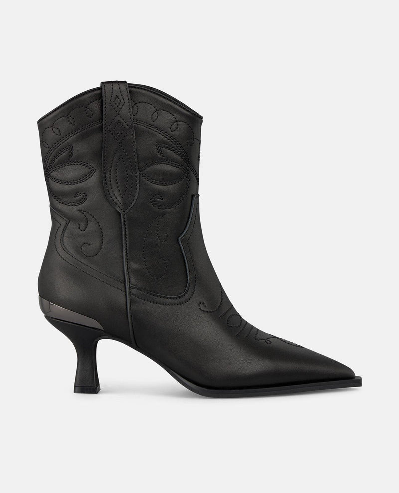 LOW-CUT EMBROIDERED ANKLE BOOTS