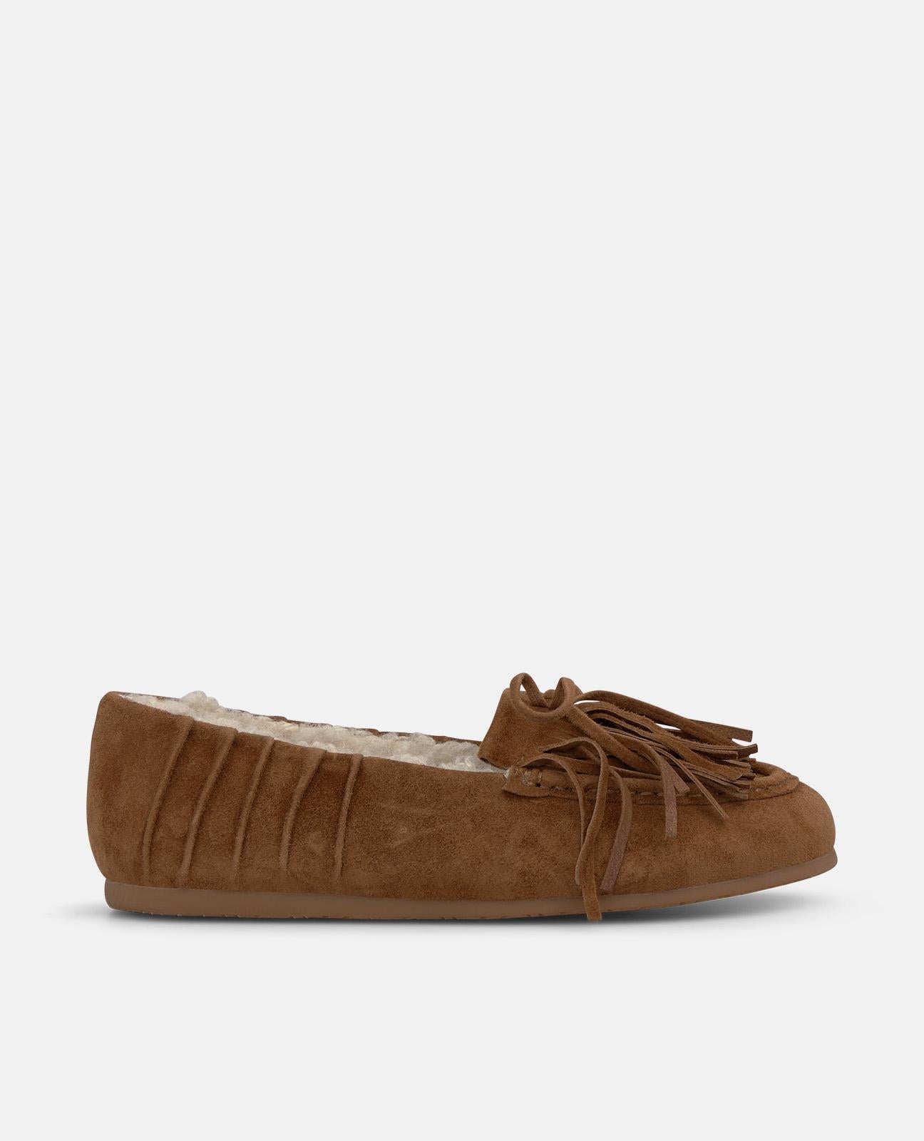MOCASÍN DE ANTE CON FLECOS