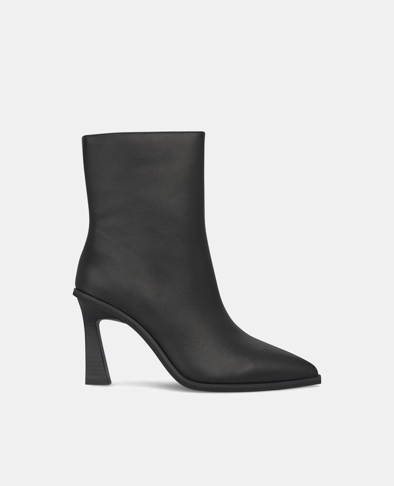 STIEFELETTE MIT HOHEM ABSATZ