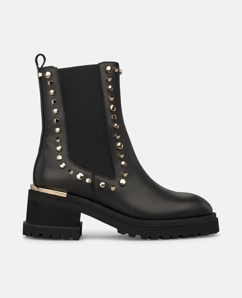 BOTÍN CHELSEA NAPA CON TACHAS METÁLICAS