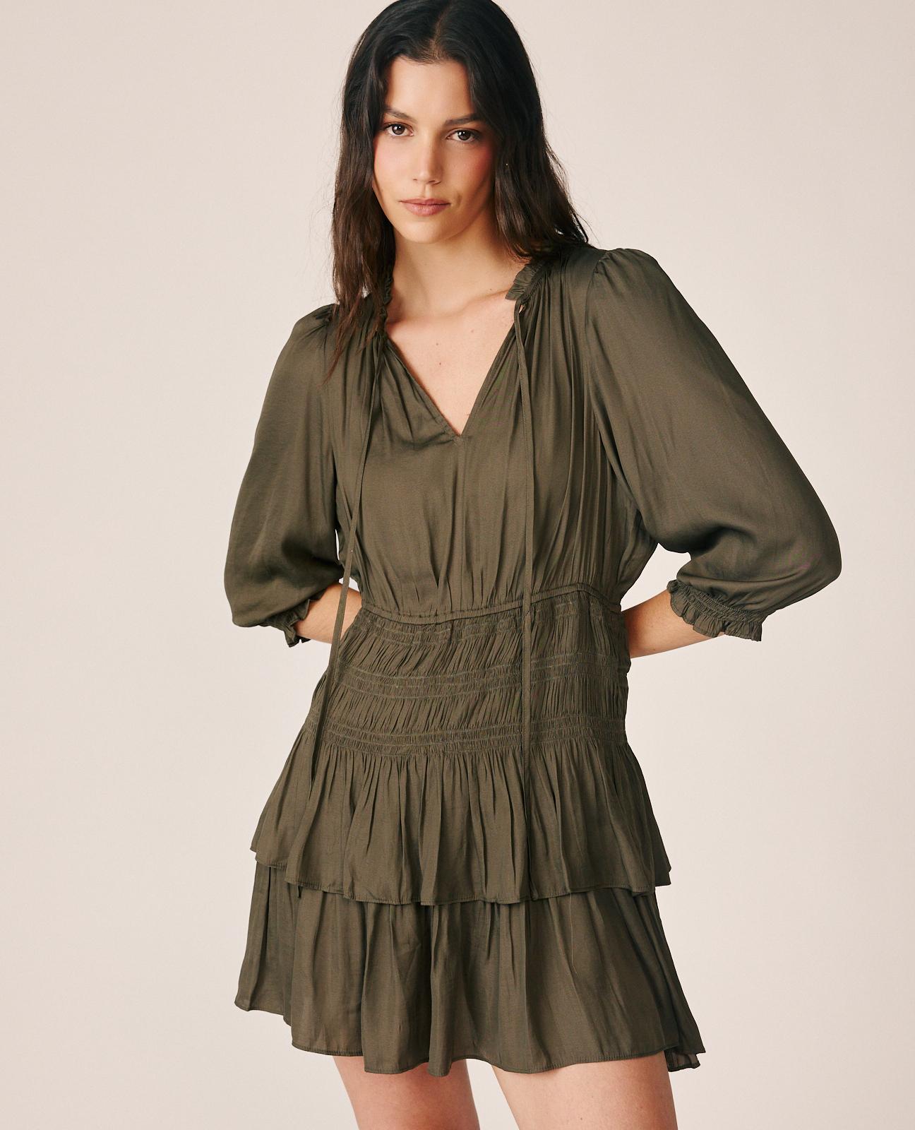 VESTIDO MINI CUELLO PICO