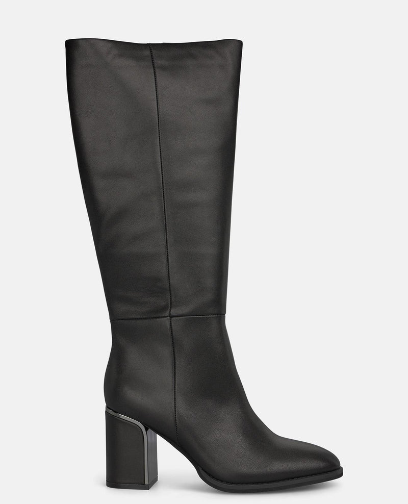 BOTA CON TACÓN ANCHO