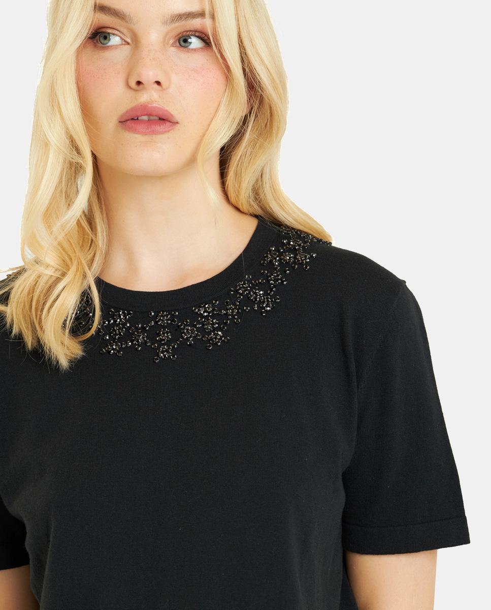 T-SHIRT WITH RHINESTONE COLLAR