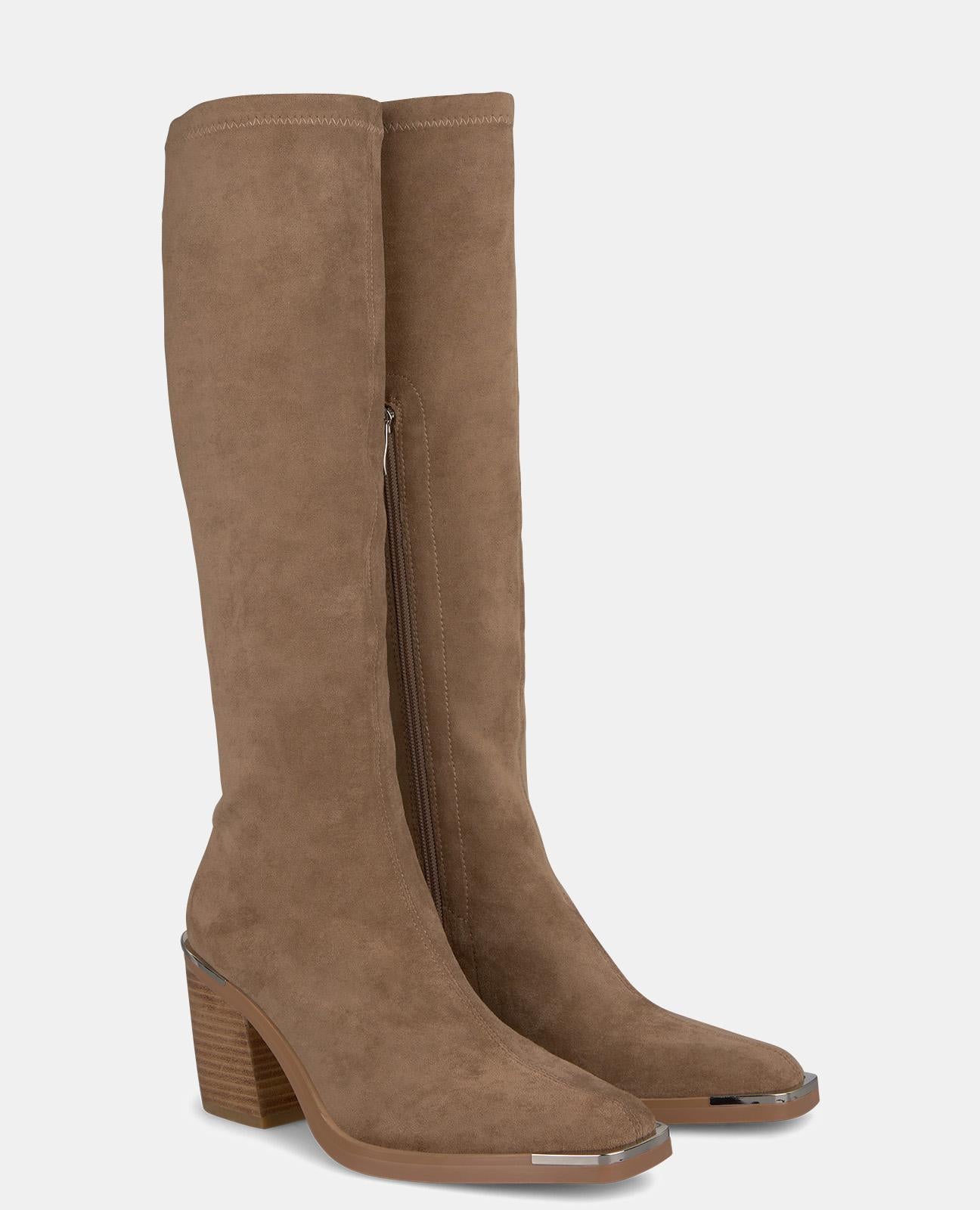 SQUARE TOE HEEL BOOT