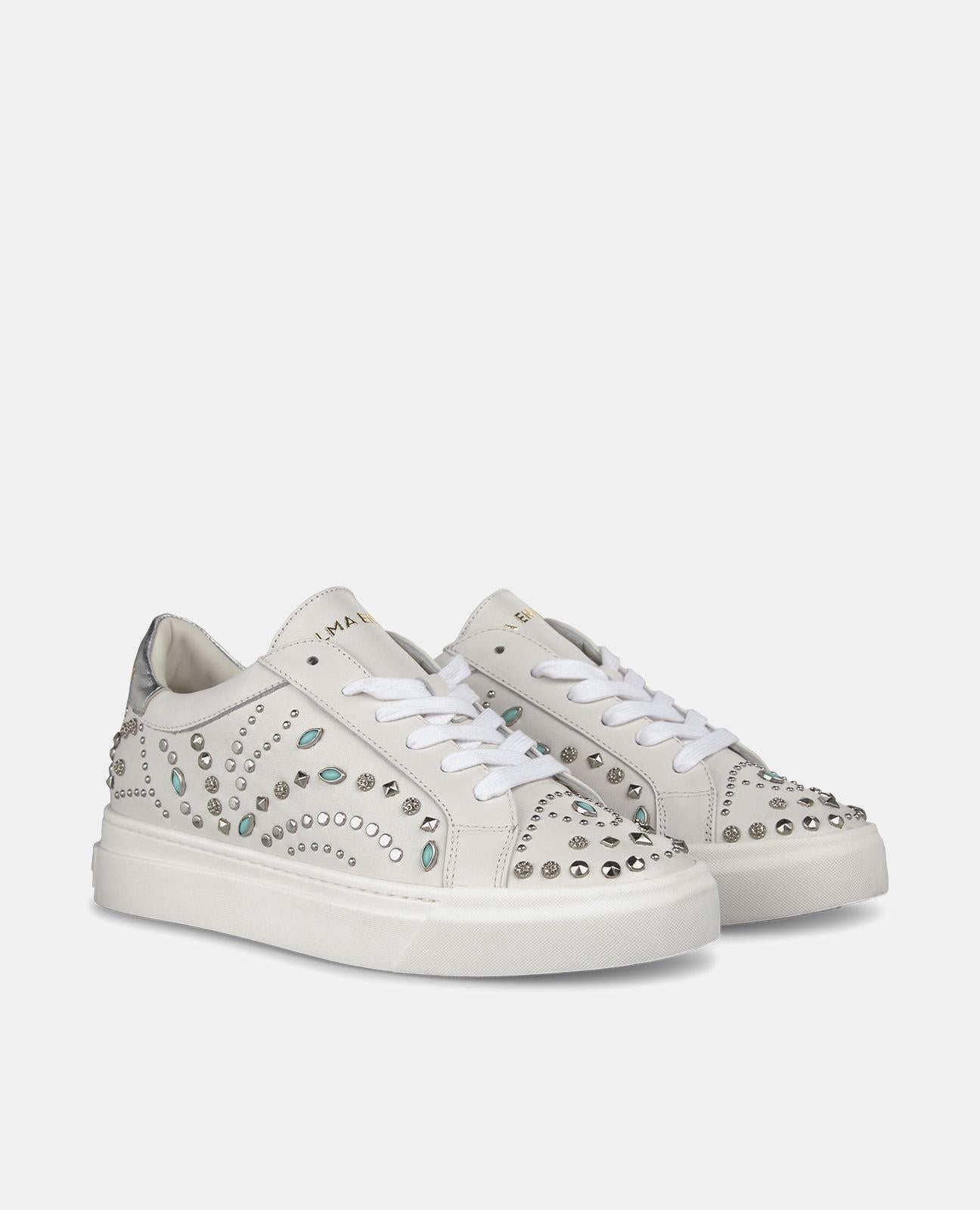 SNEAKER WITH STUDS