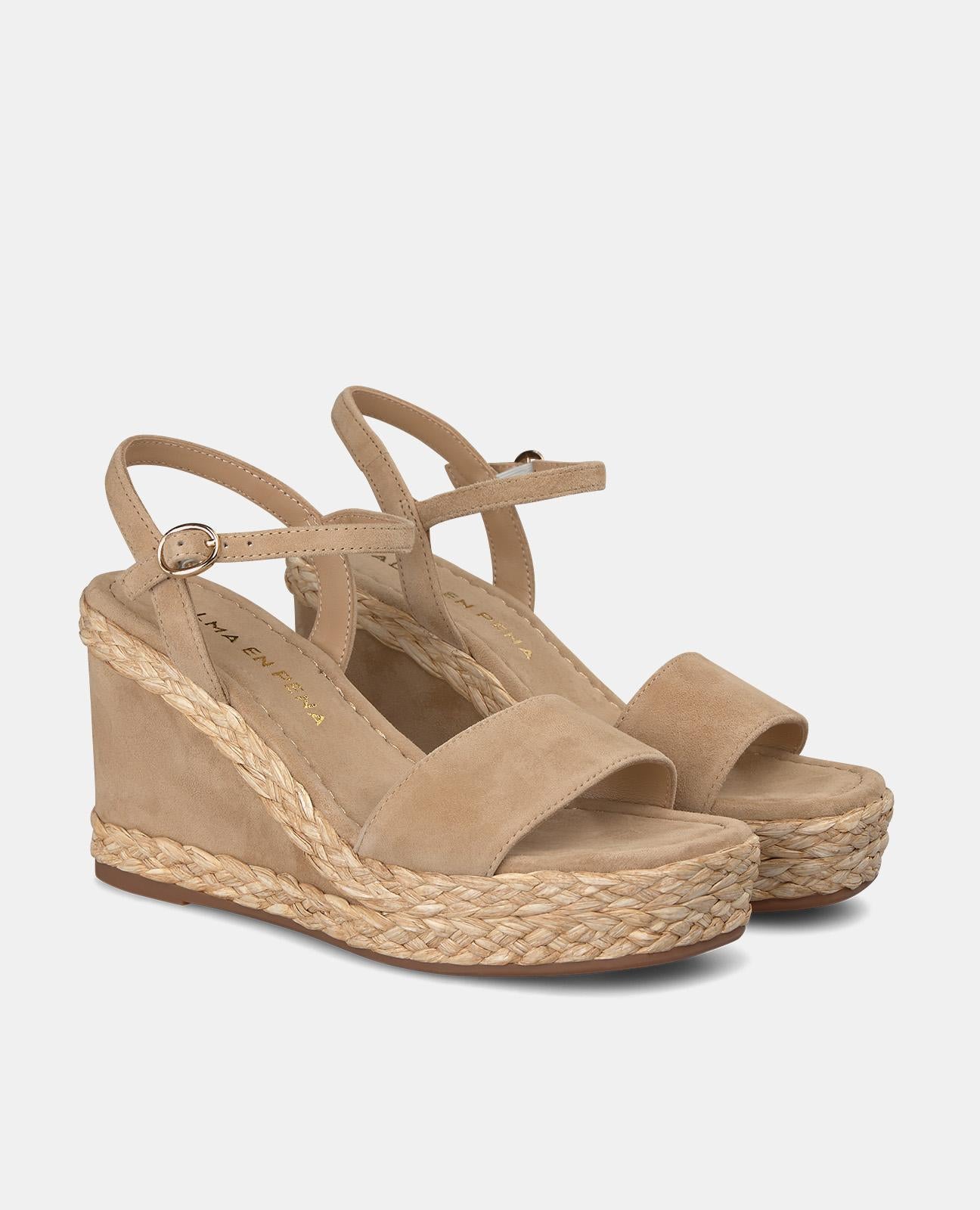 WEDGE WITH BRAIDED DETAIL