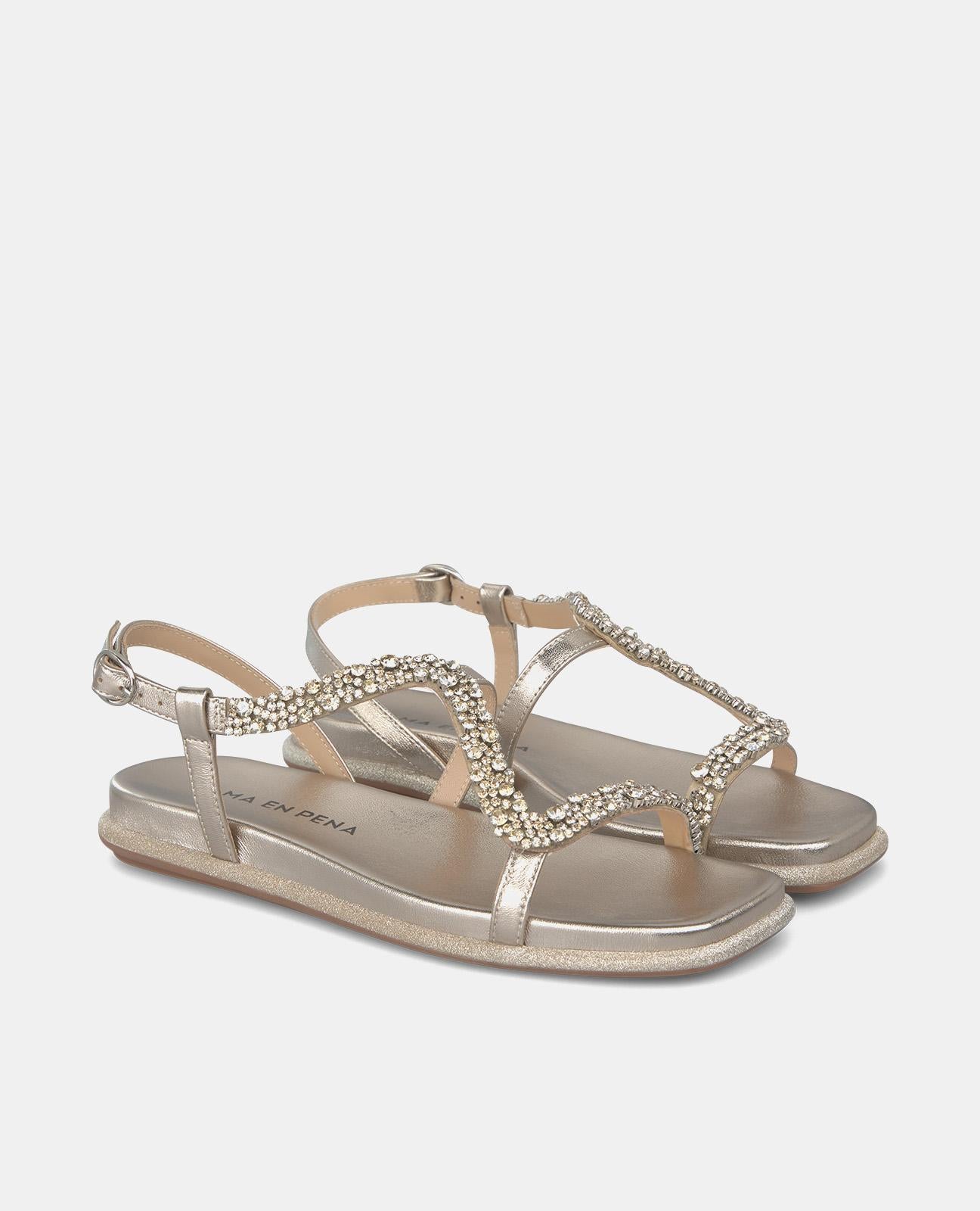 SANDAL WITH SHINY STRAP