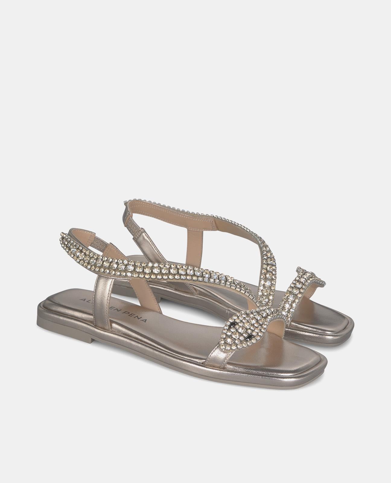 FLAT SANDAL SNAKE STRAP