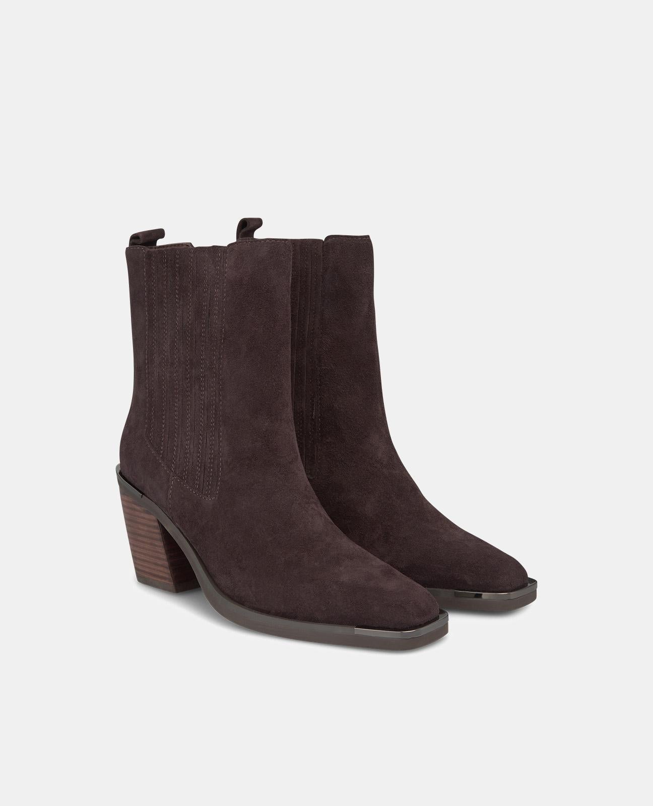 ANKLE BOOT WITH SQUARE TOE