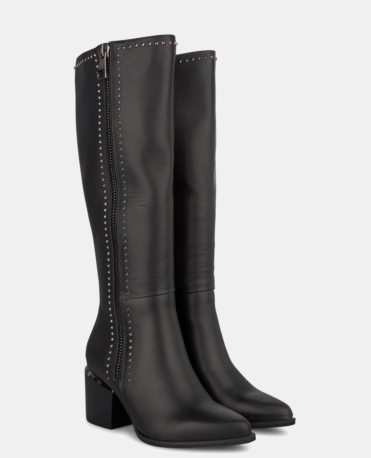 BOOT WITH ZIPPER