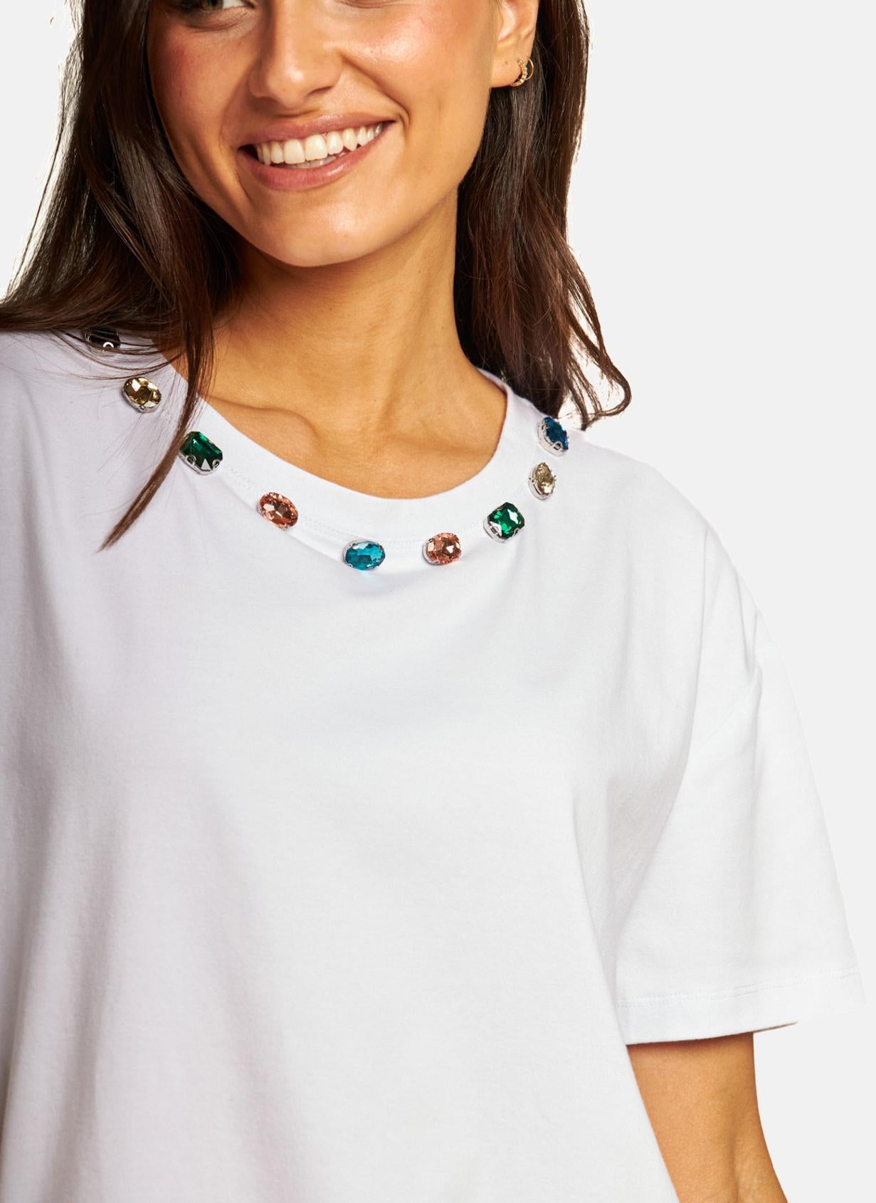 NECK T-SHIRT WITH RHINESTONES