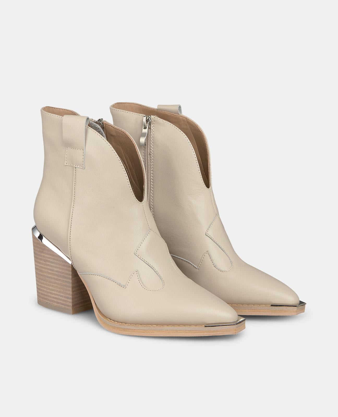 ANKLE BOOT HEEL FRONT OPENING