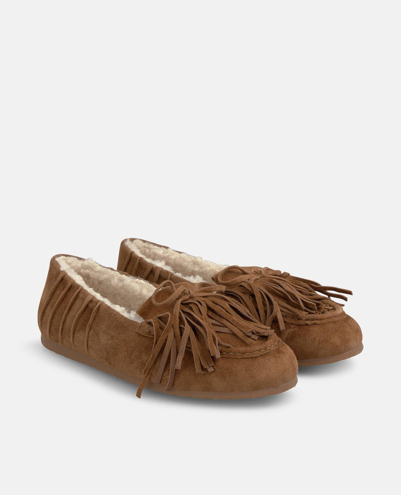 MOCASÍN DE ANTE CON FLECOS