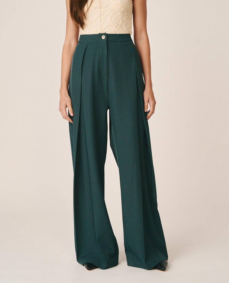 PANTALÓN SARGA CON PINZAS