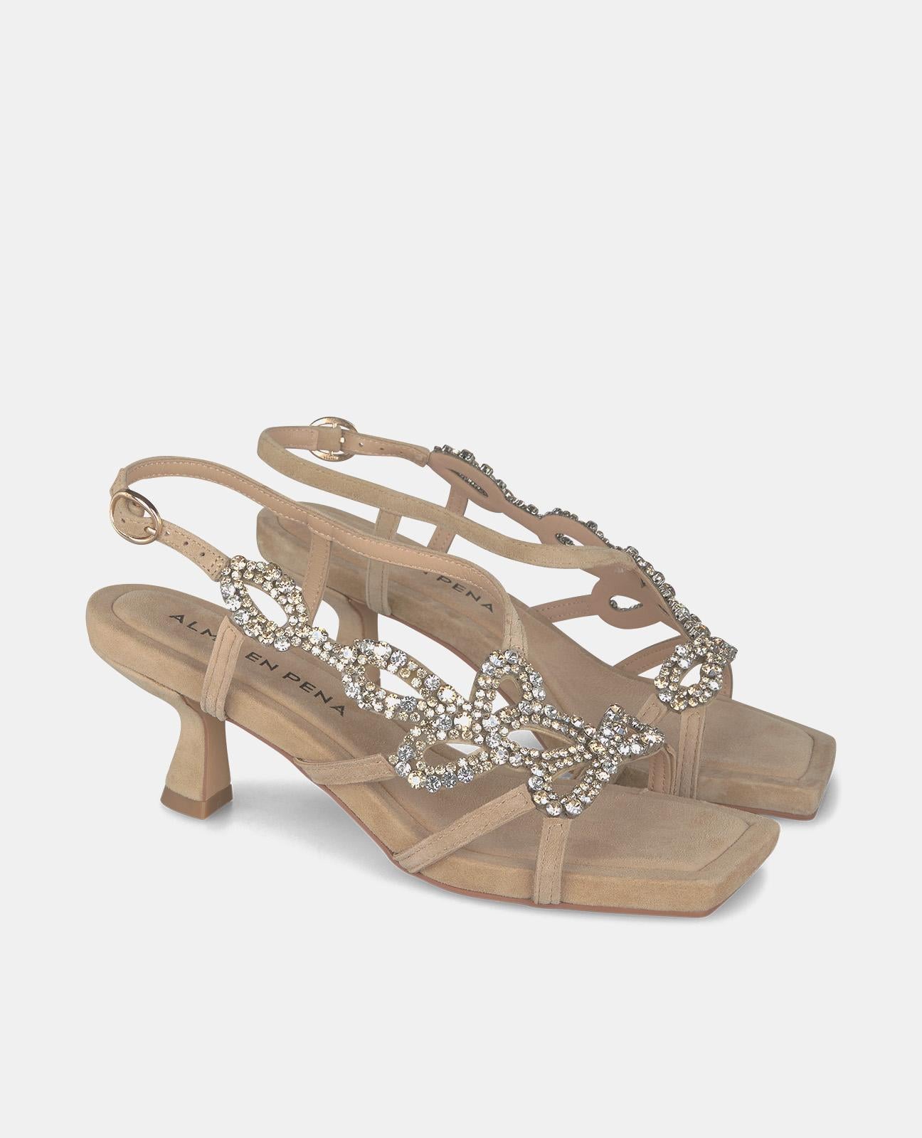 SANDÁLIA COM PORMENOR DE SALTO BAIXO