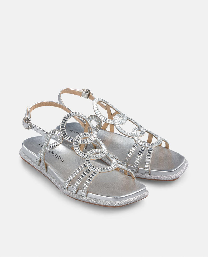 SANDÁLIA RASA COM TIRAS DE CRISTAL