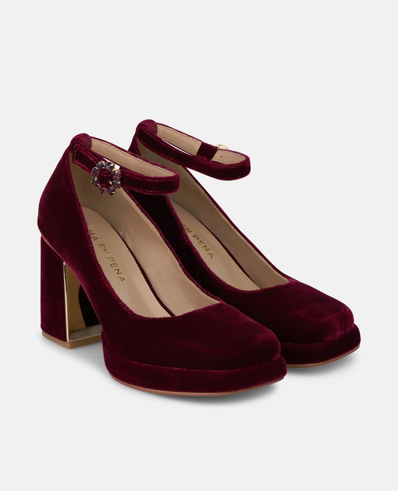 ZAPATO TACÓN ANTE CON CIERRE DE PULSERA