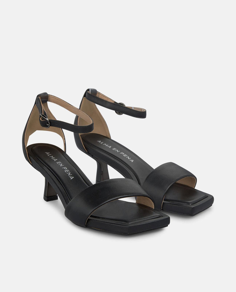 NAPA SANDAL WITH FRONT STRAP
