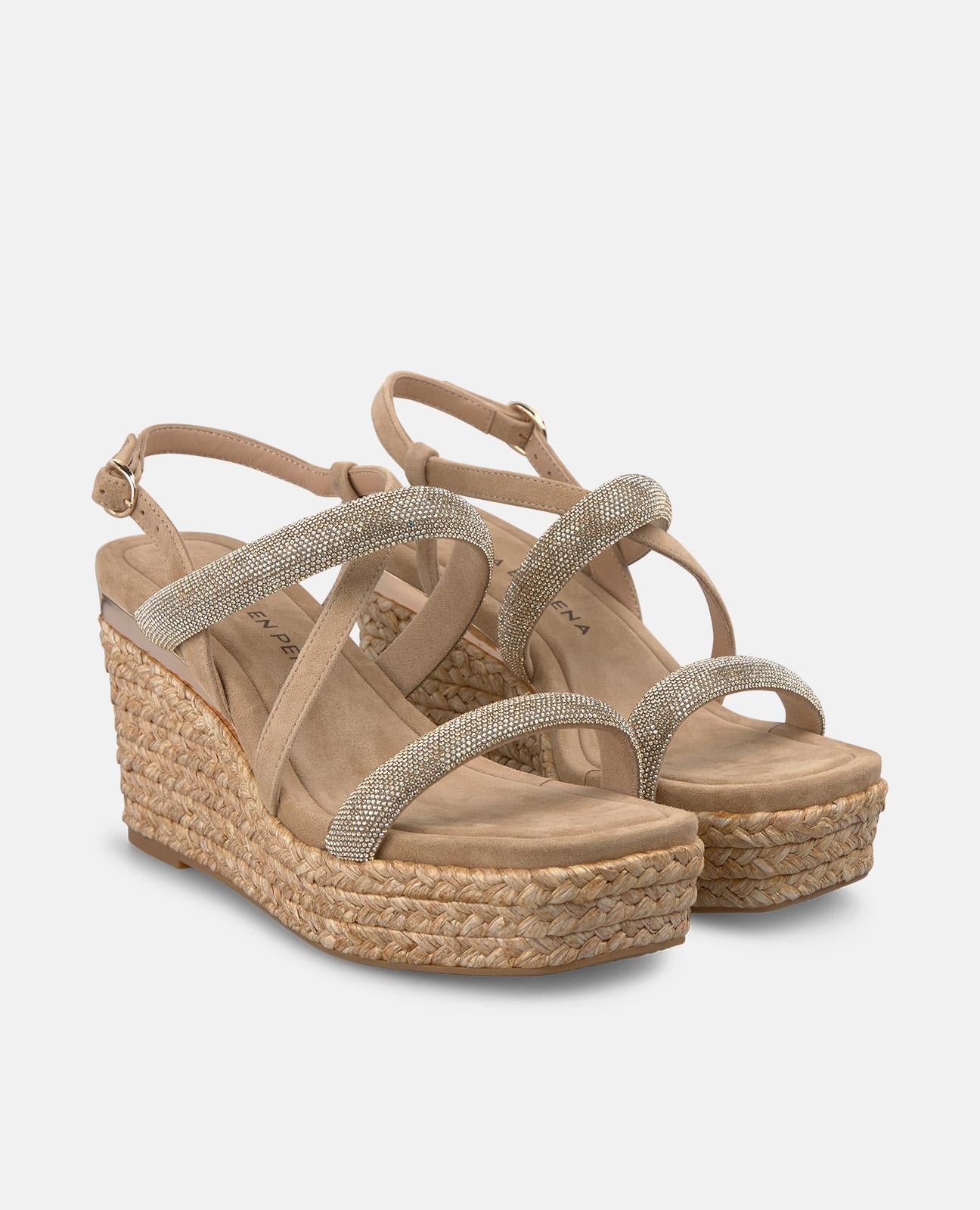 SANDALIA CUÑA ESPARTO CUERPO TUBULAR