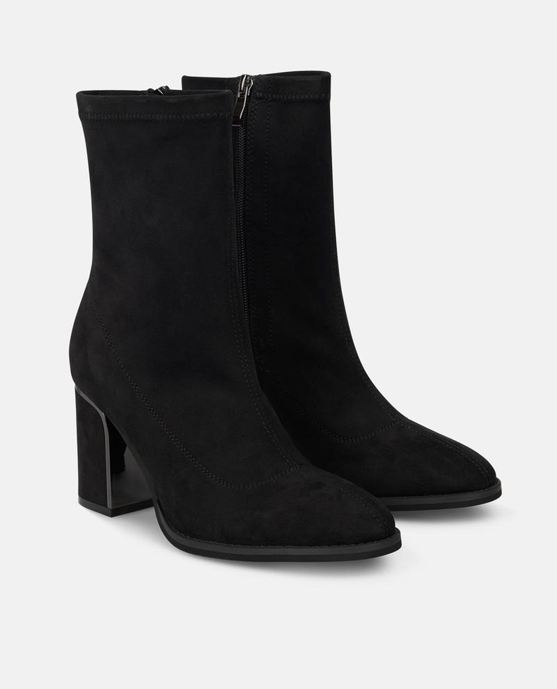 FIT ANKLE BOOT WITH BLOCK HEEL