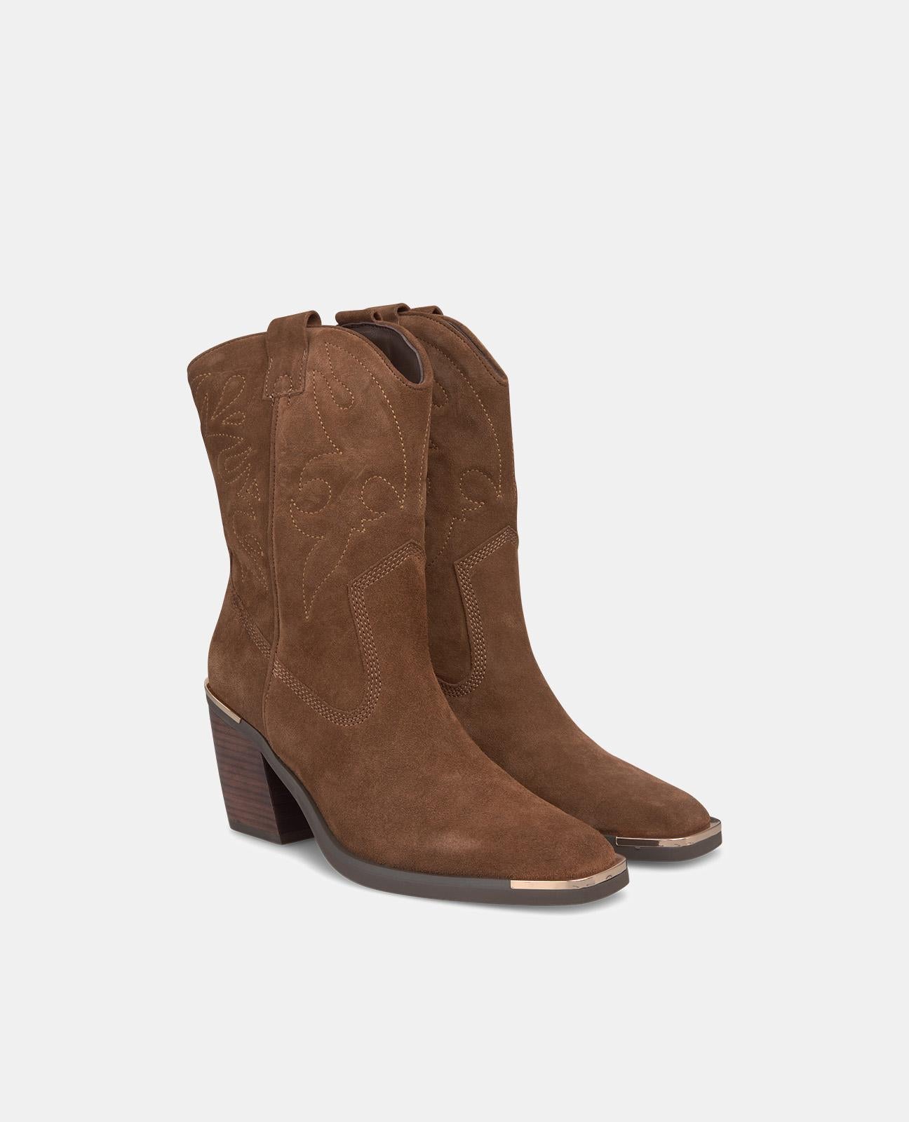 COWBOYSTIEFEL MIT QUADRATISCHER ZEHE