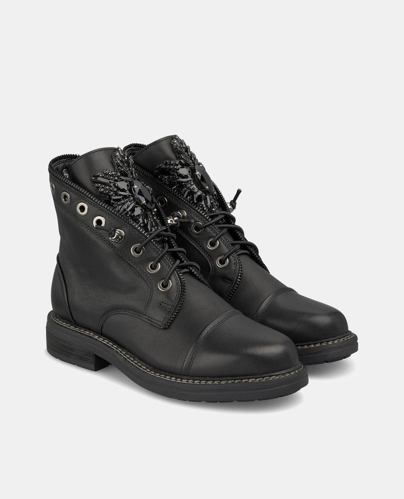 BOTA COM FECHO DE CORRER E STRASS