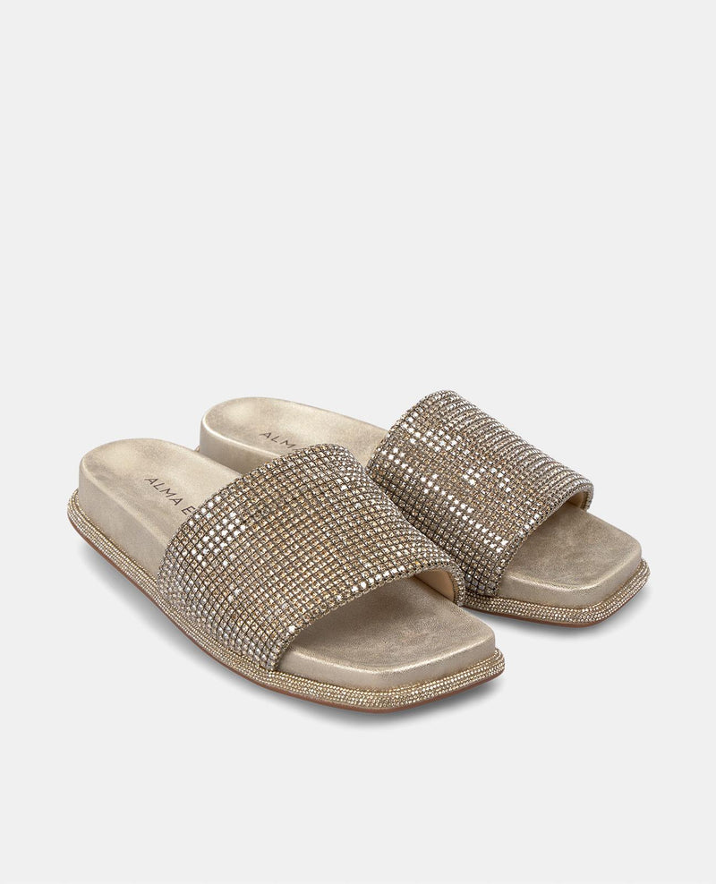 SANDAL WITH PADDED STRAP
