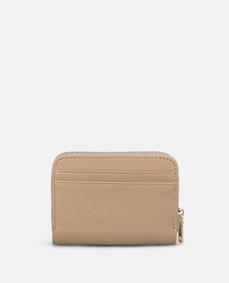 CARTERA CUADRADA TACHAS