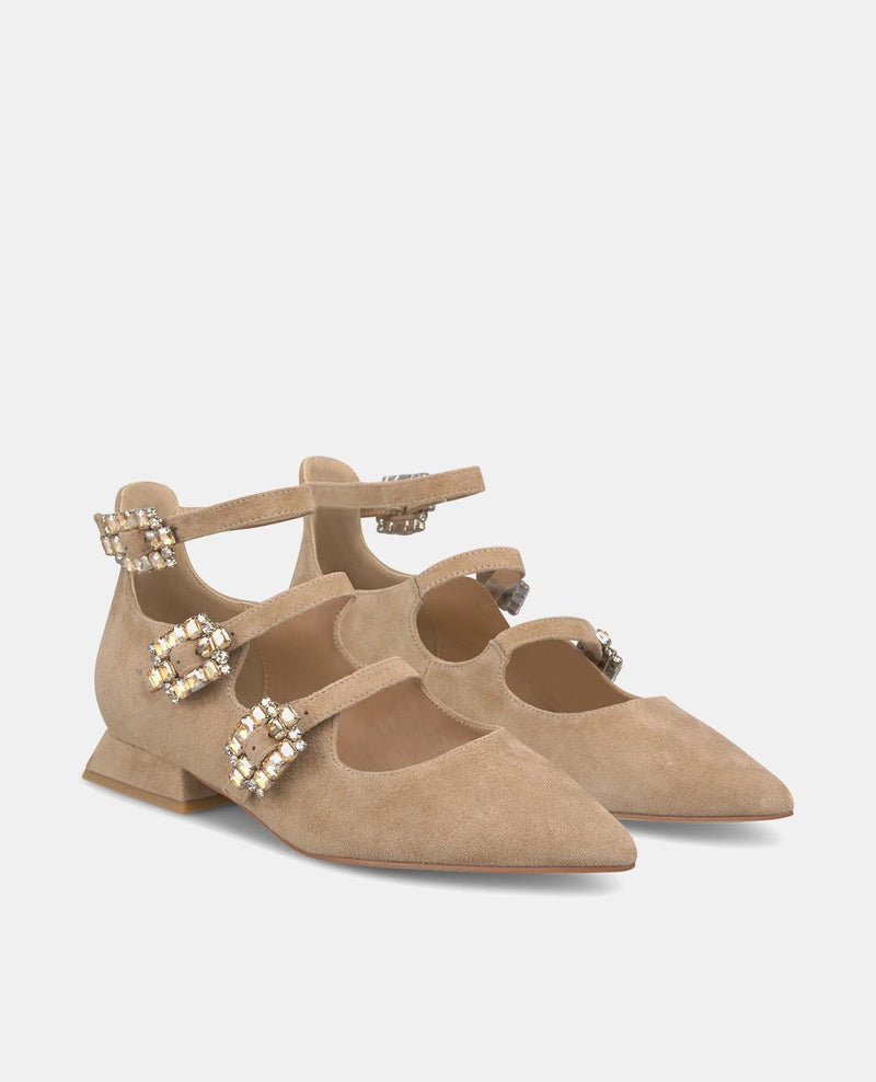 BALLERINA WITH THREE BUCKLES