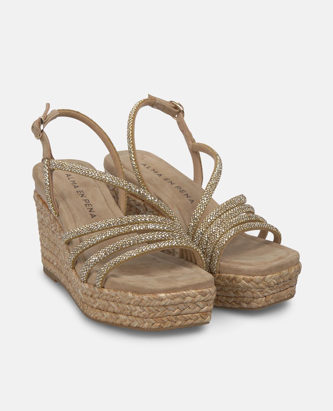 SANDALIA CUÑA CUERPO TUBULAR