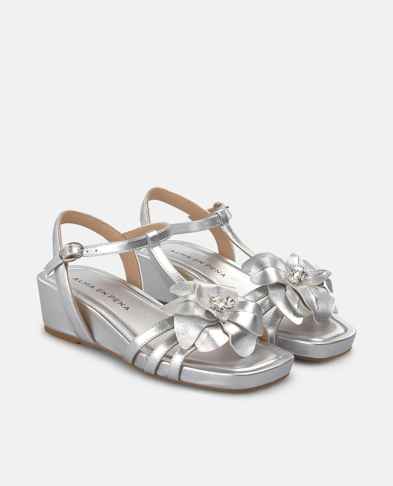 Sandália de salto em cunha com detalhe floral