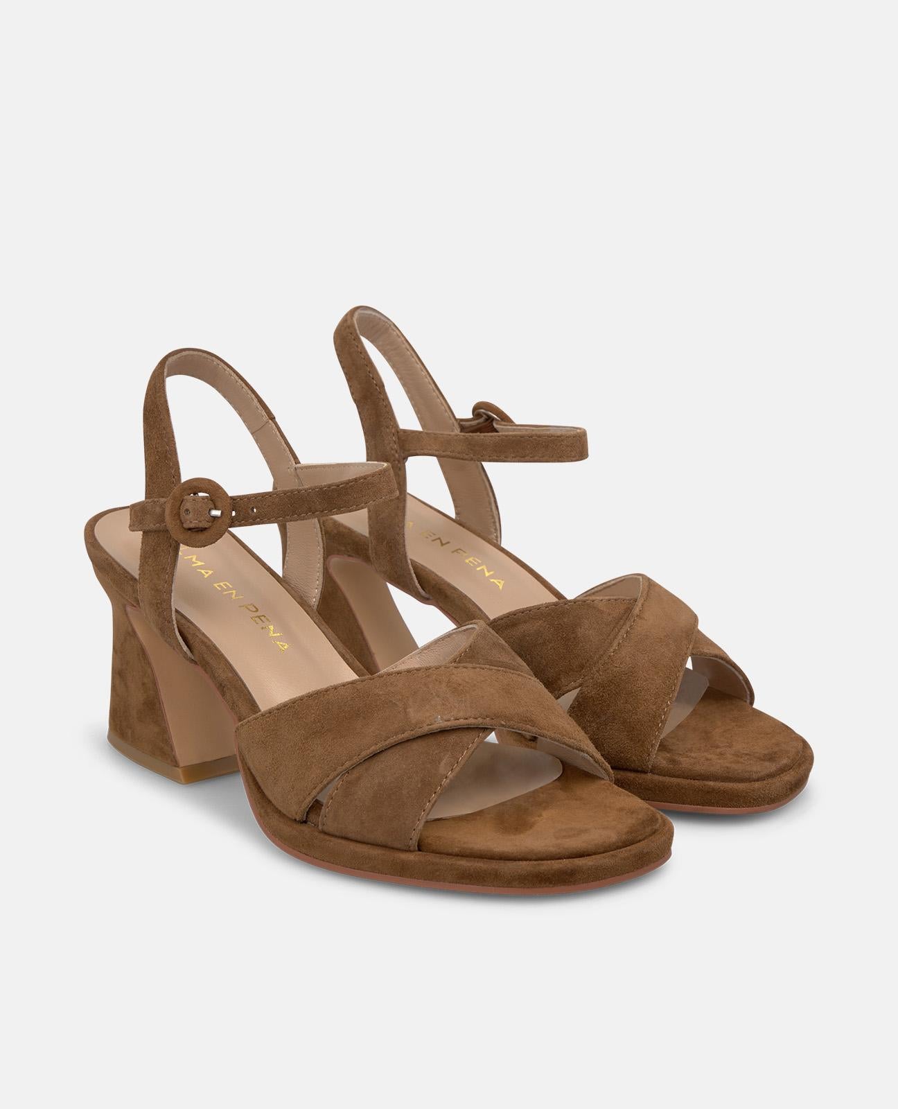 SANDALIA TIRAS DELANTERAS