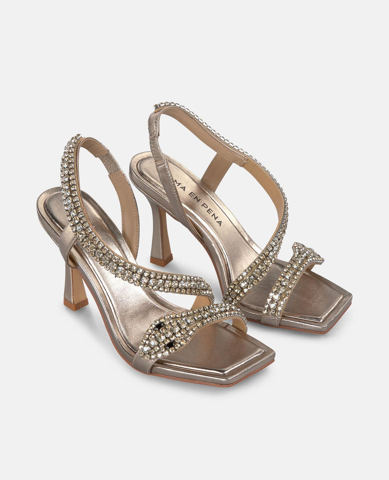 SANDÁLIA DE COBRA COM SALTO