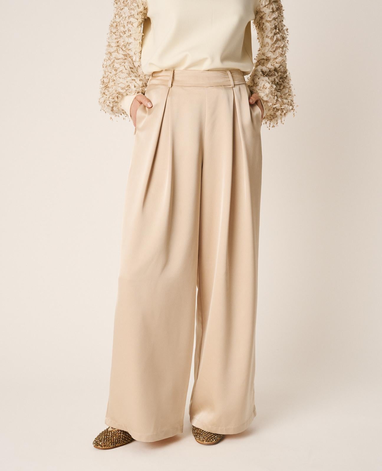 PANTALONI A PINZA ELASTICIZZATI