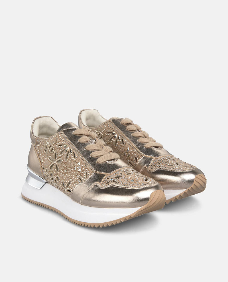 DEPORTIVA CON PLATAFORMA