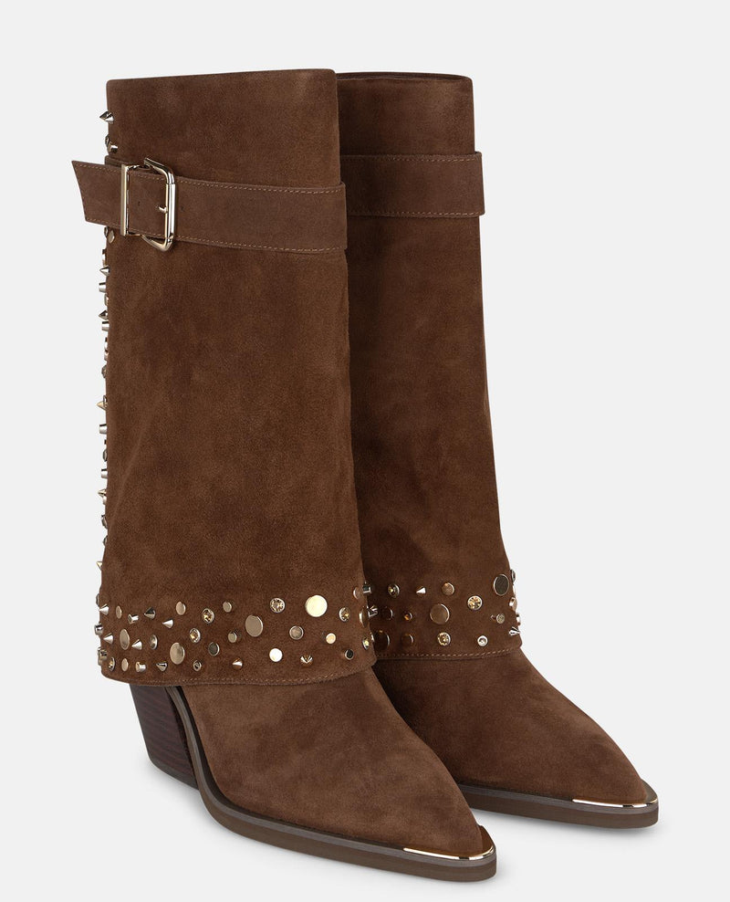 BOTA DE ANTE CON TACHAS METÁLICAS