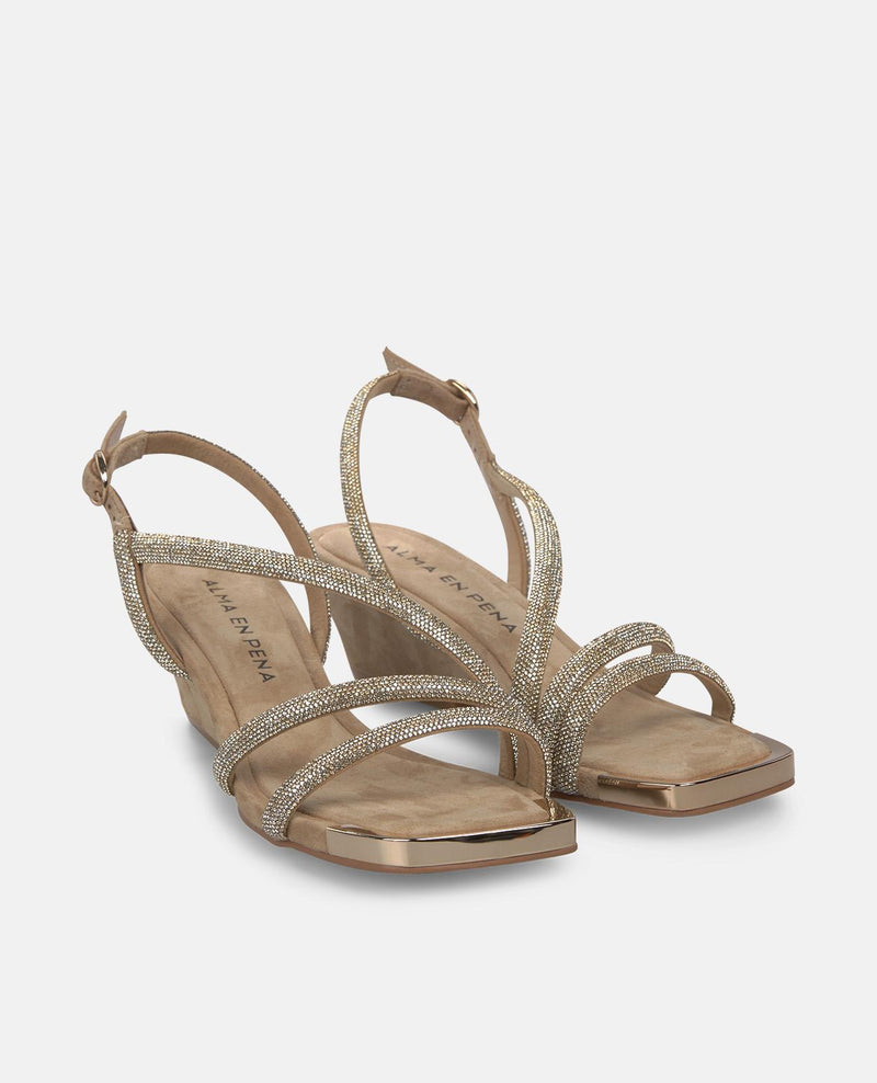 SANDALIA TRES TIRAS TUBULARES