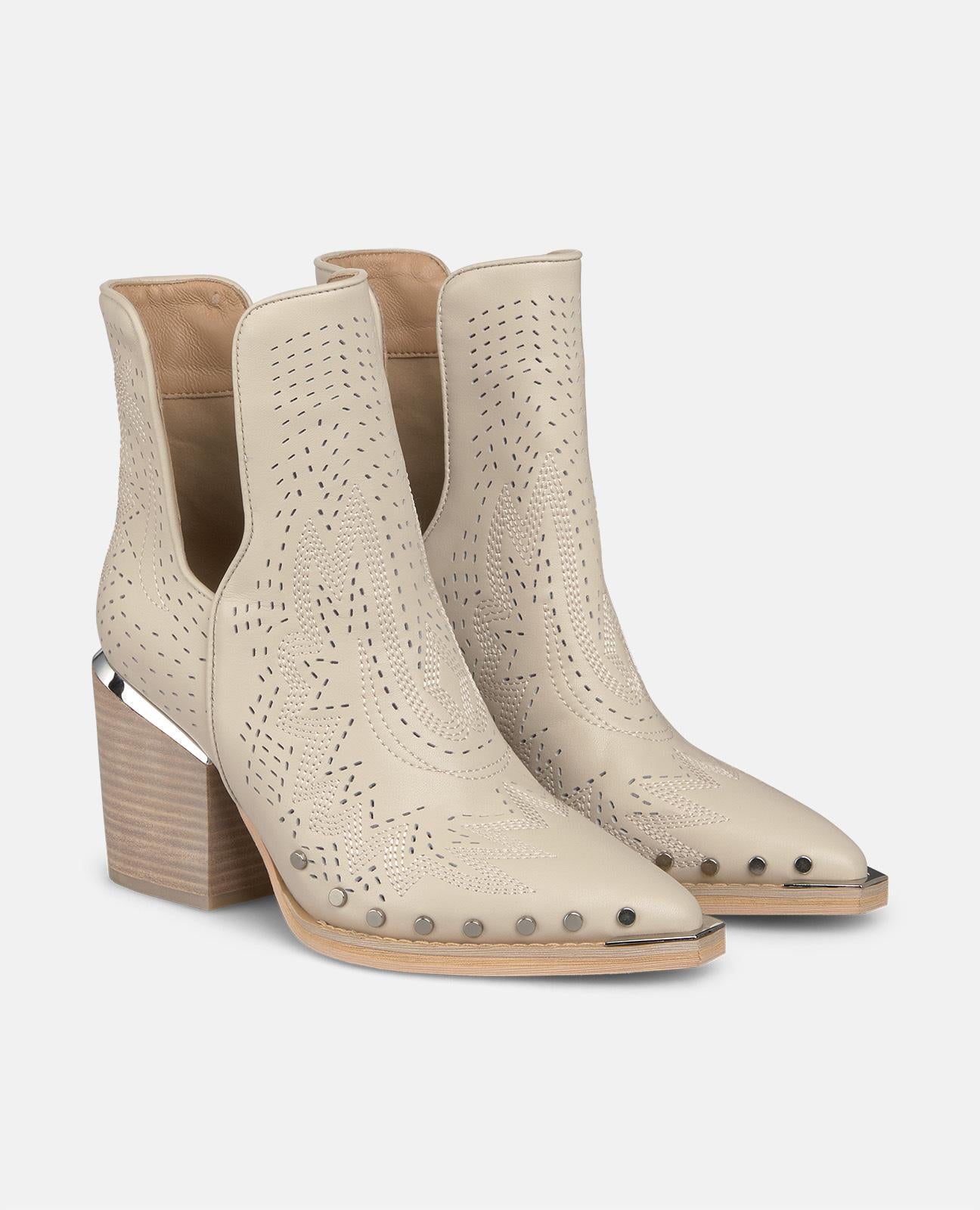 BOTÍN TACÓN CON ABERTURA