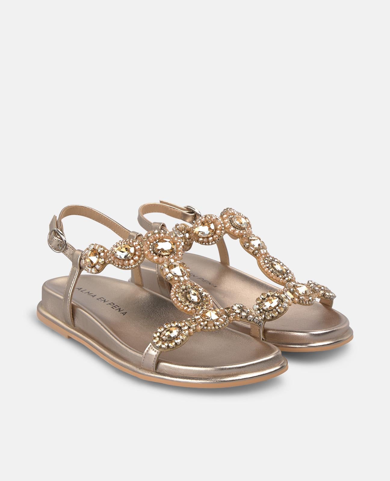 FLAT SANDAL WITH LOW JEWELRY DETAIL