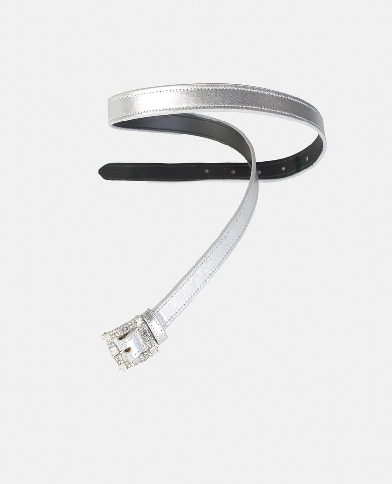 BELT WITH BUCKLE DETAIL