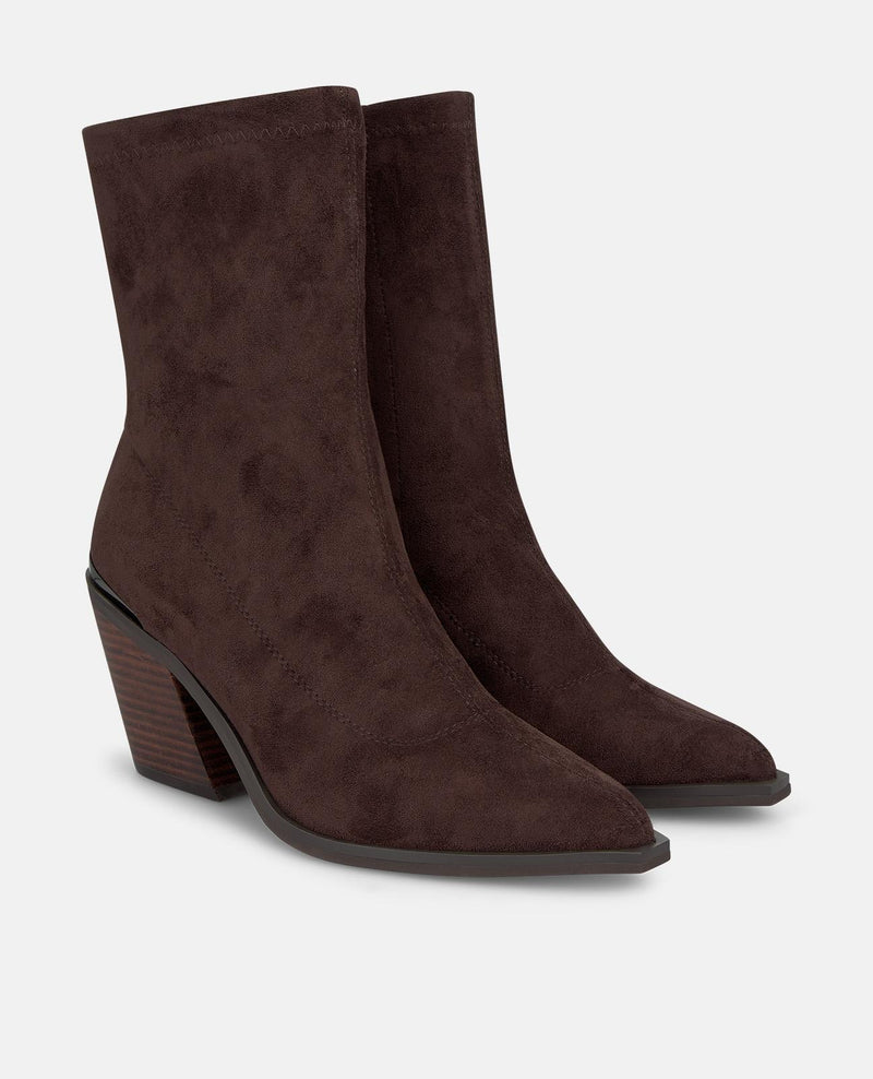 ZIPPED ANKLE BOOTS