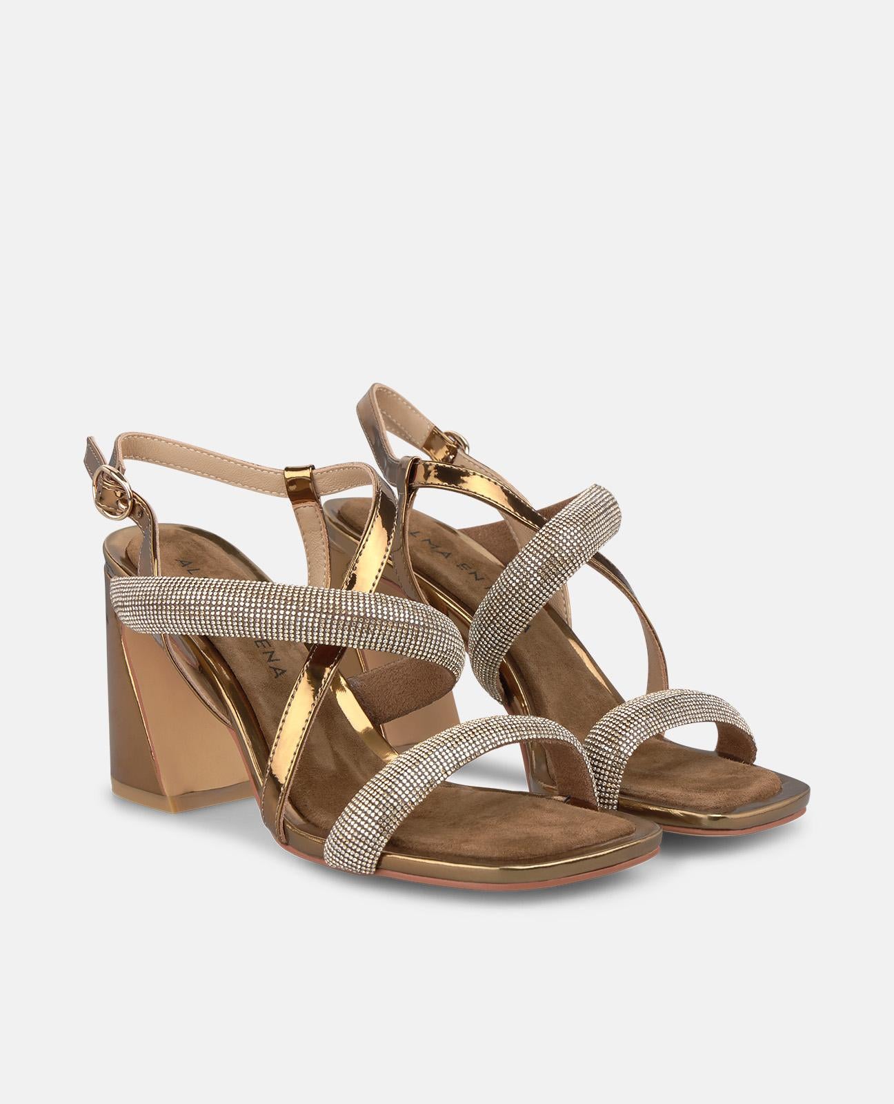 COMBINED STRAPS SANDAL