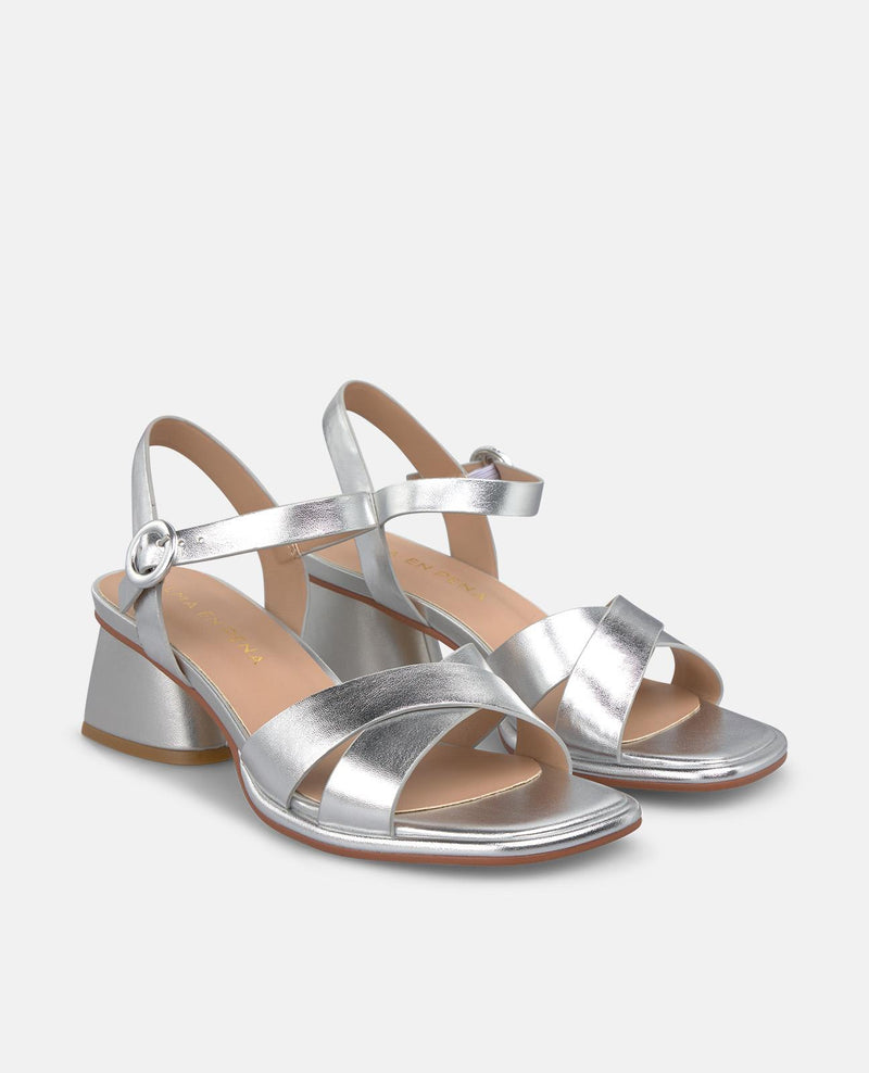 SANDALIA TACON DEDO PIEL