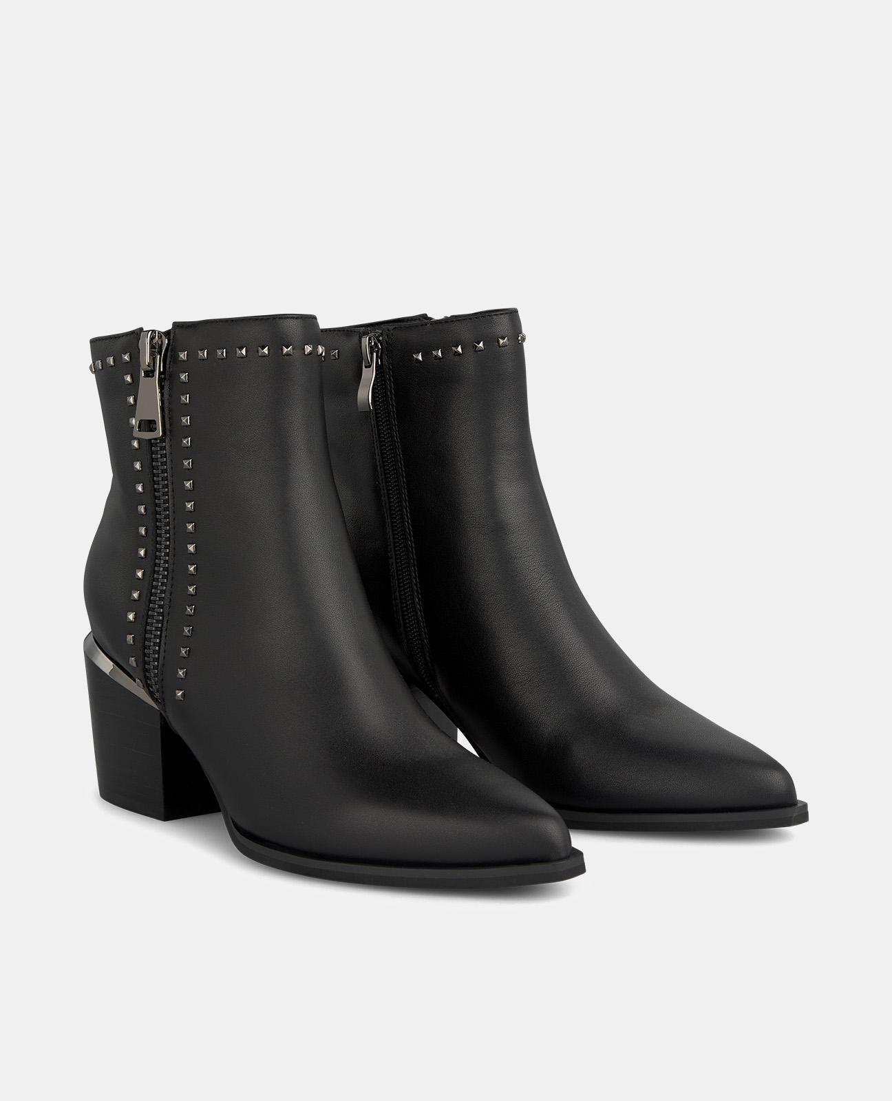 BOTINS COM FECHO DE CORRER NO CALCANHAR