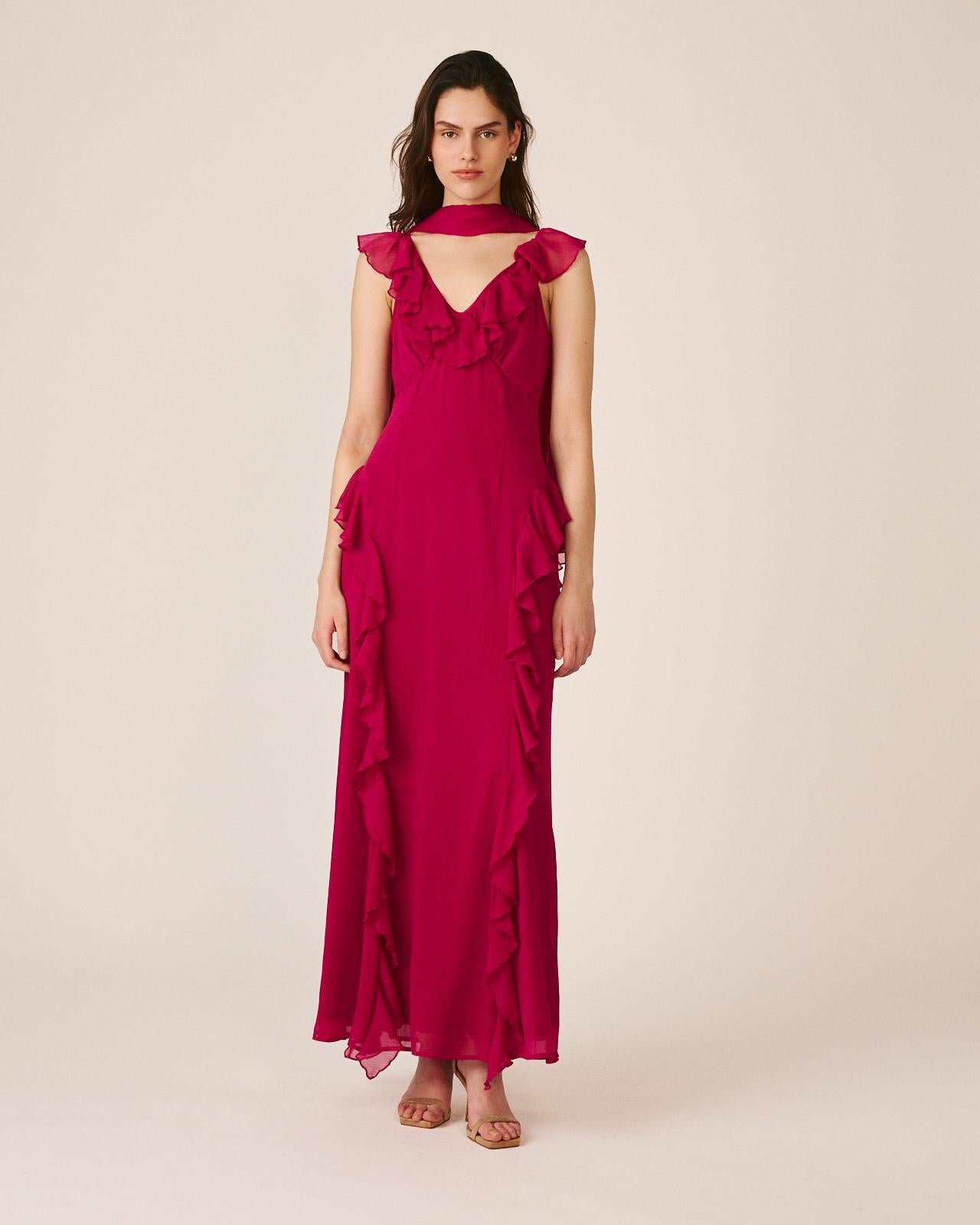 VESTIDO COM VOLANTES