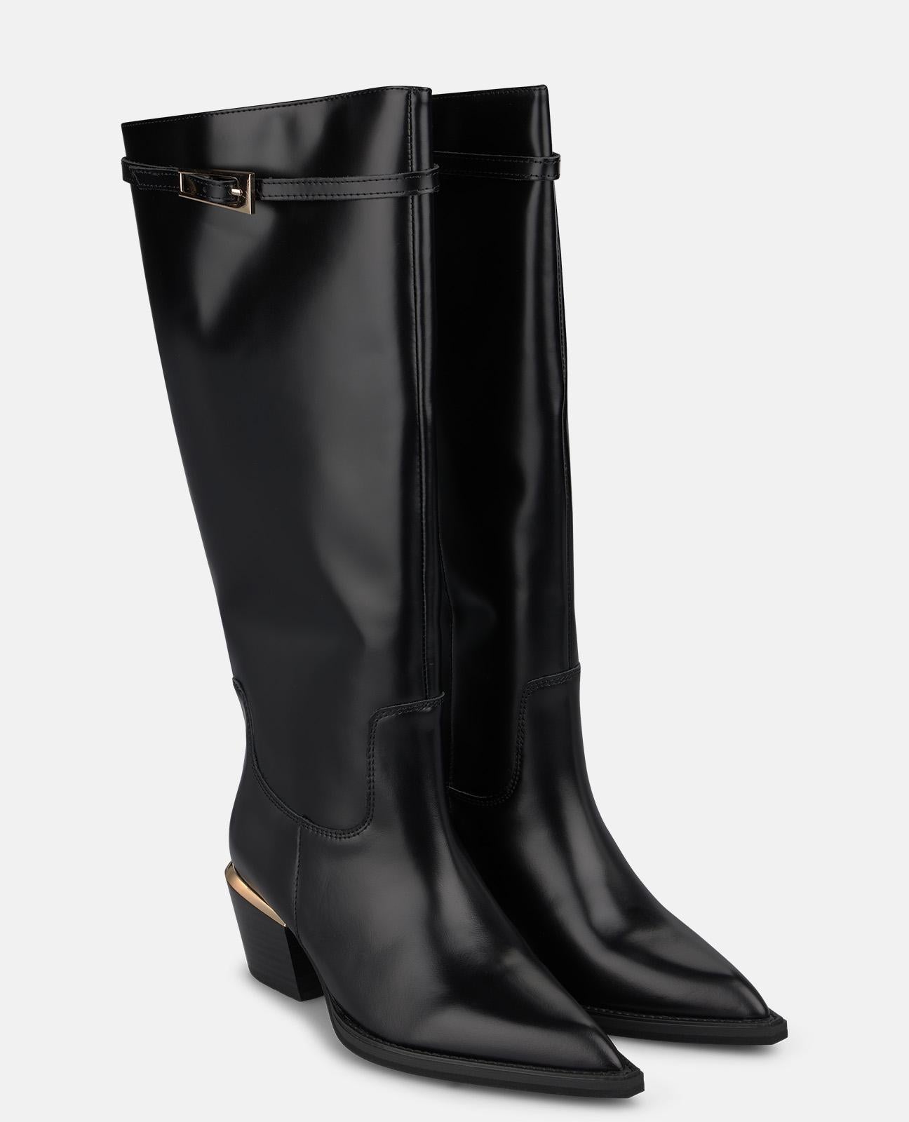 BOTA ALTA DE NAPA CON HEBILLA