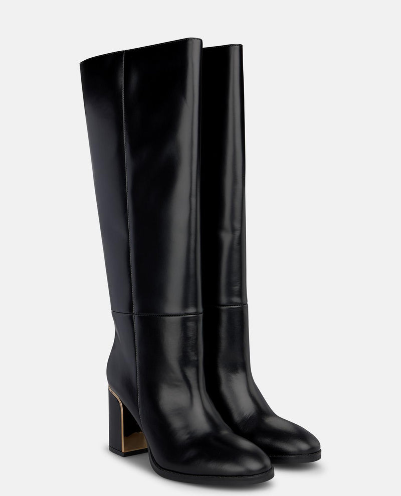 BOTA DE PIEL CON TACÓN