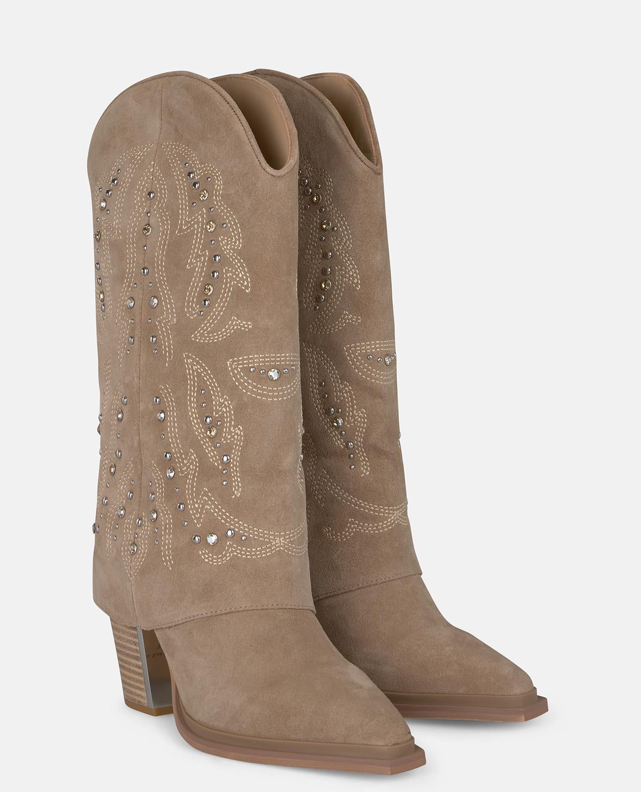 EMBROIDERED GAITER BOOT
